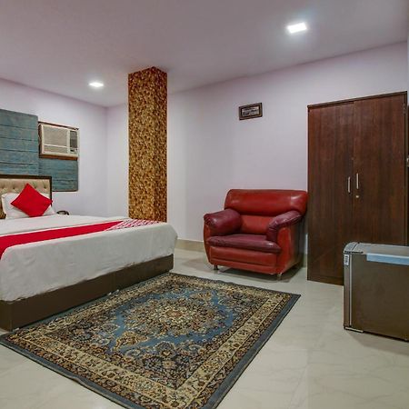 Hotel Oyo Flagship Spc & Span Jamshedpur Esterno foto