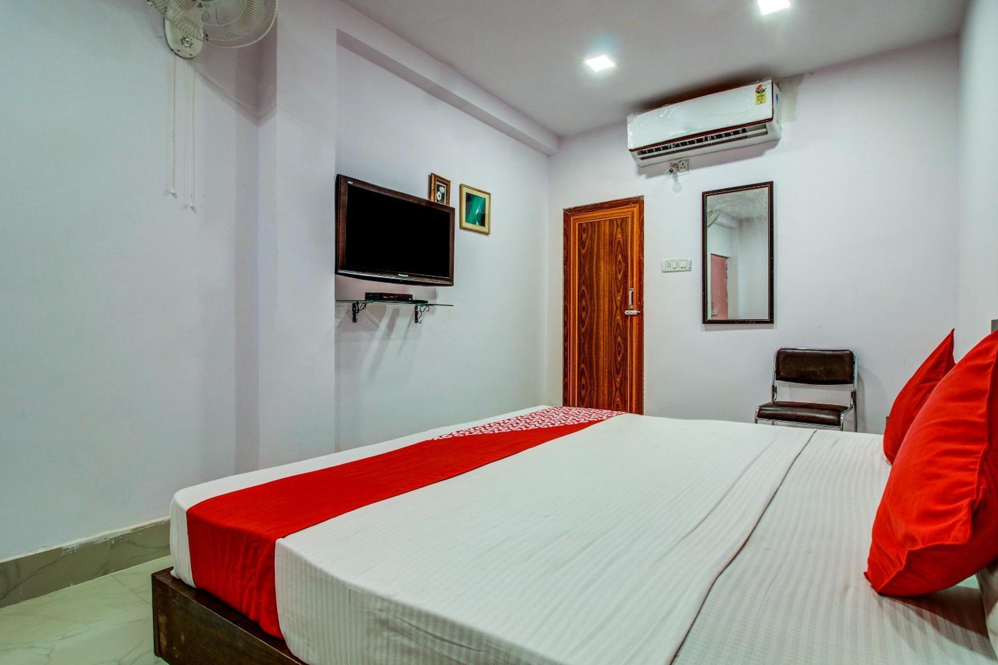 Hotel Oyo Flagship Spc & Span Jamshedpur Esterno foto